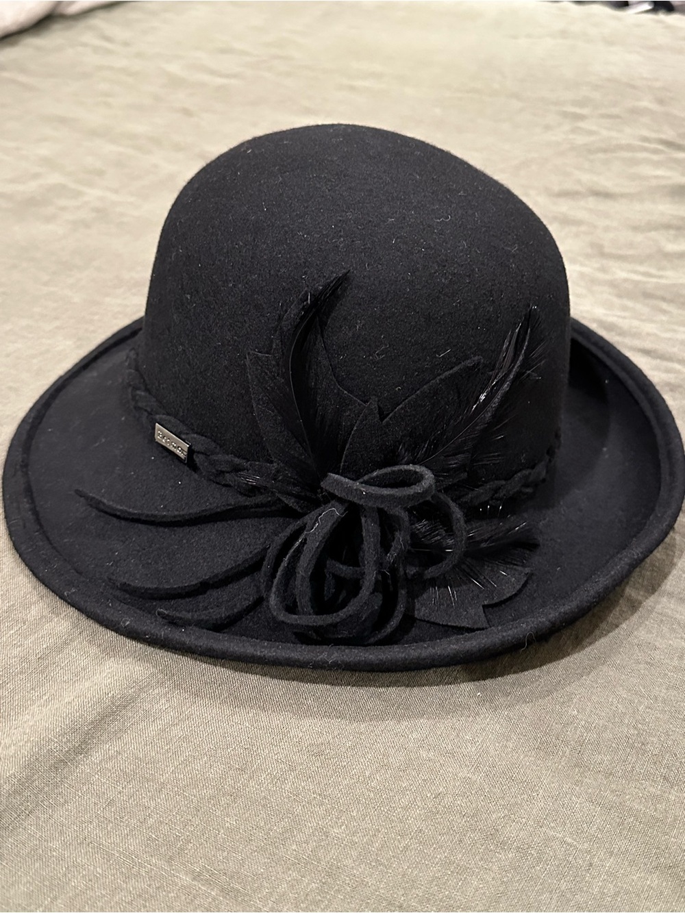 Women's Betmar New York Feather Black Hat